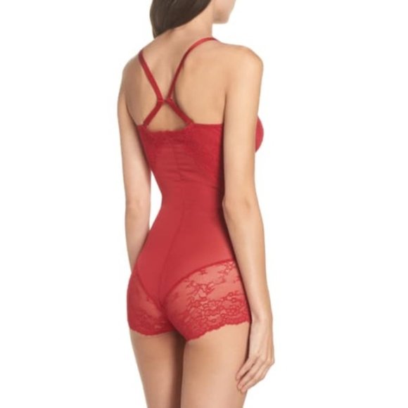 Spanx Spotlight on Lace Bodysuit in Red - Picture 3 of 6